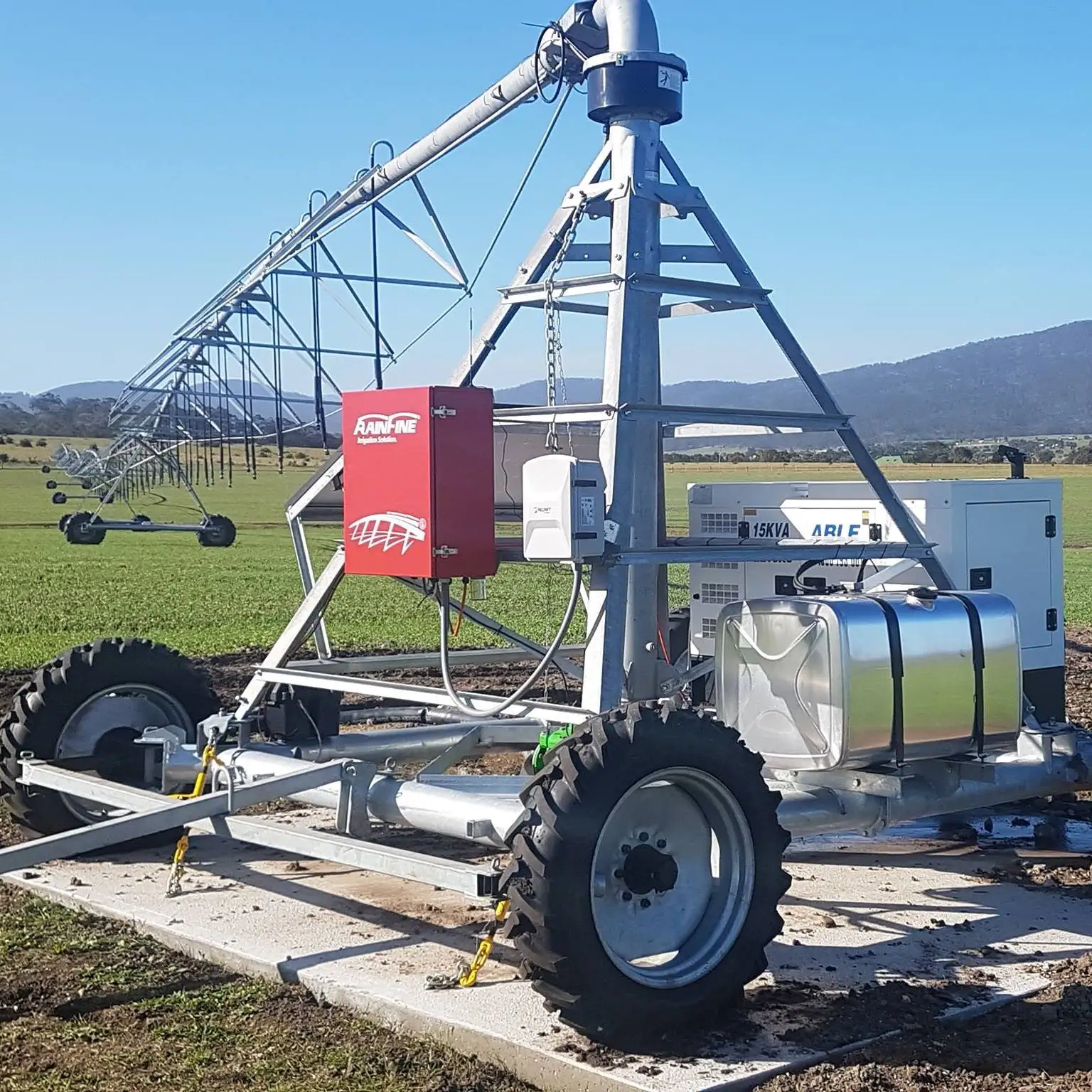 Agriculture Farming System - Sistem Irigasi Pivot Tengah yang Dapat
